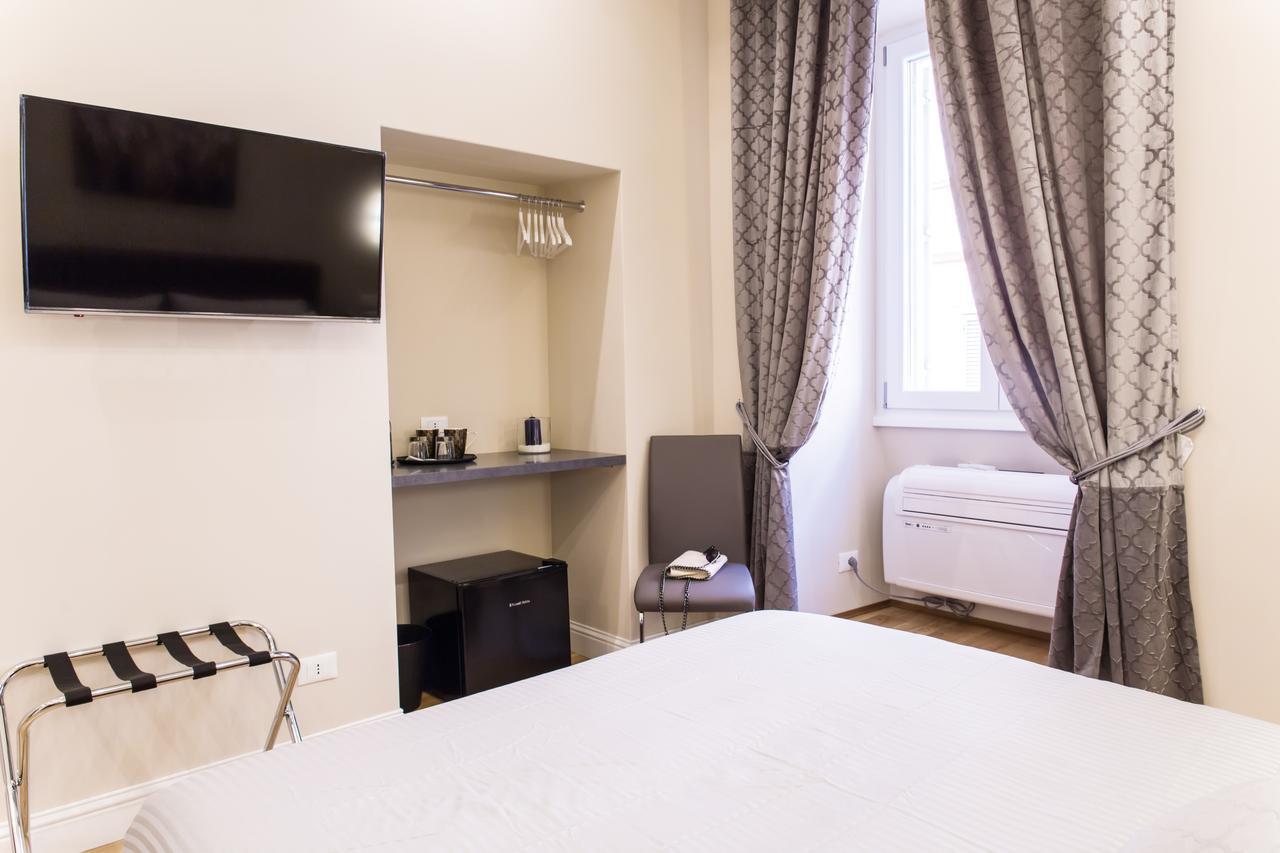 Nazionale Palace Suites โรม ภายนอก รูปภาพ