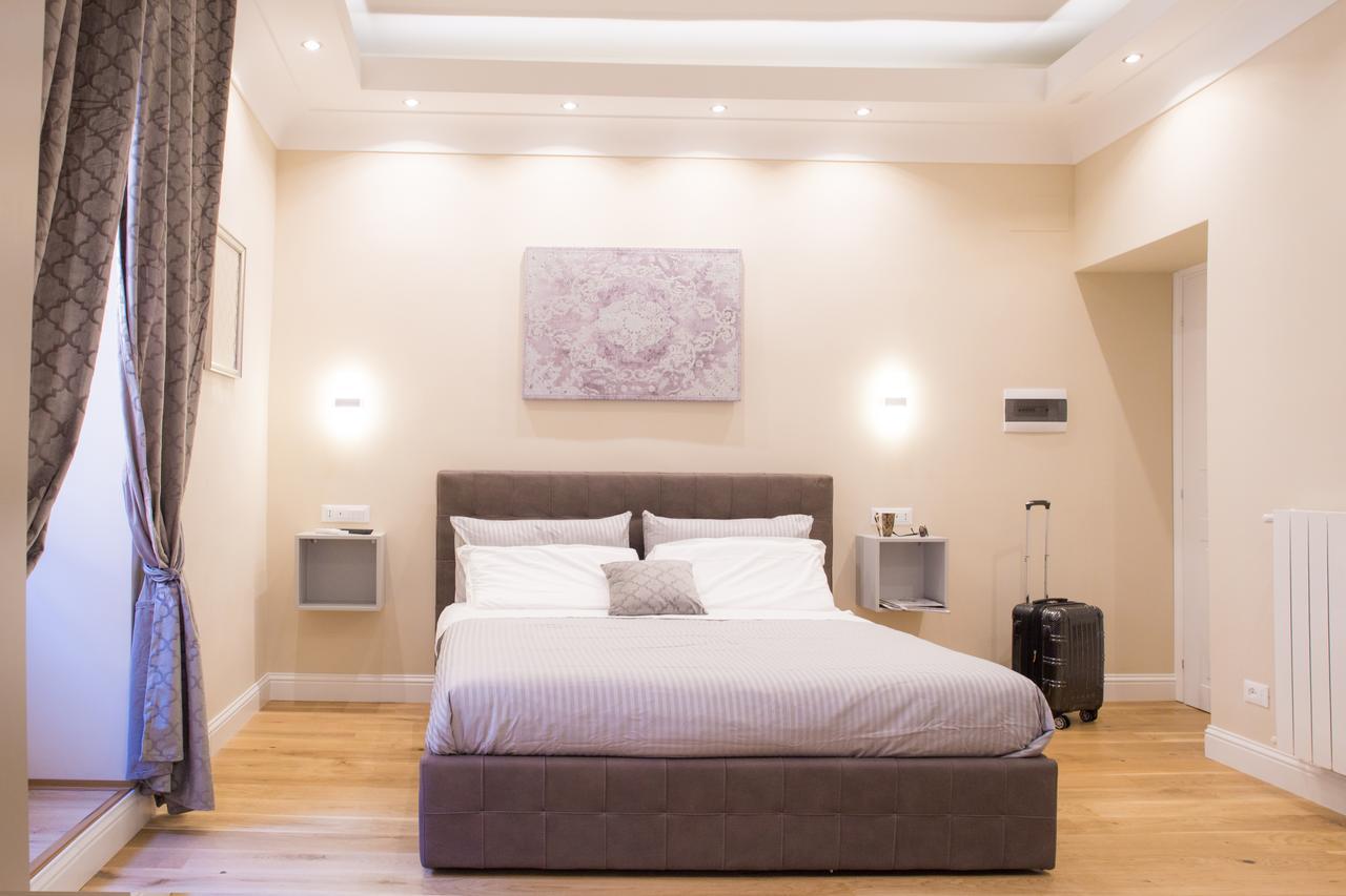 Nazionale Palace Suites โรม ภายนอก รูปภาพ