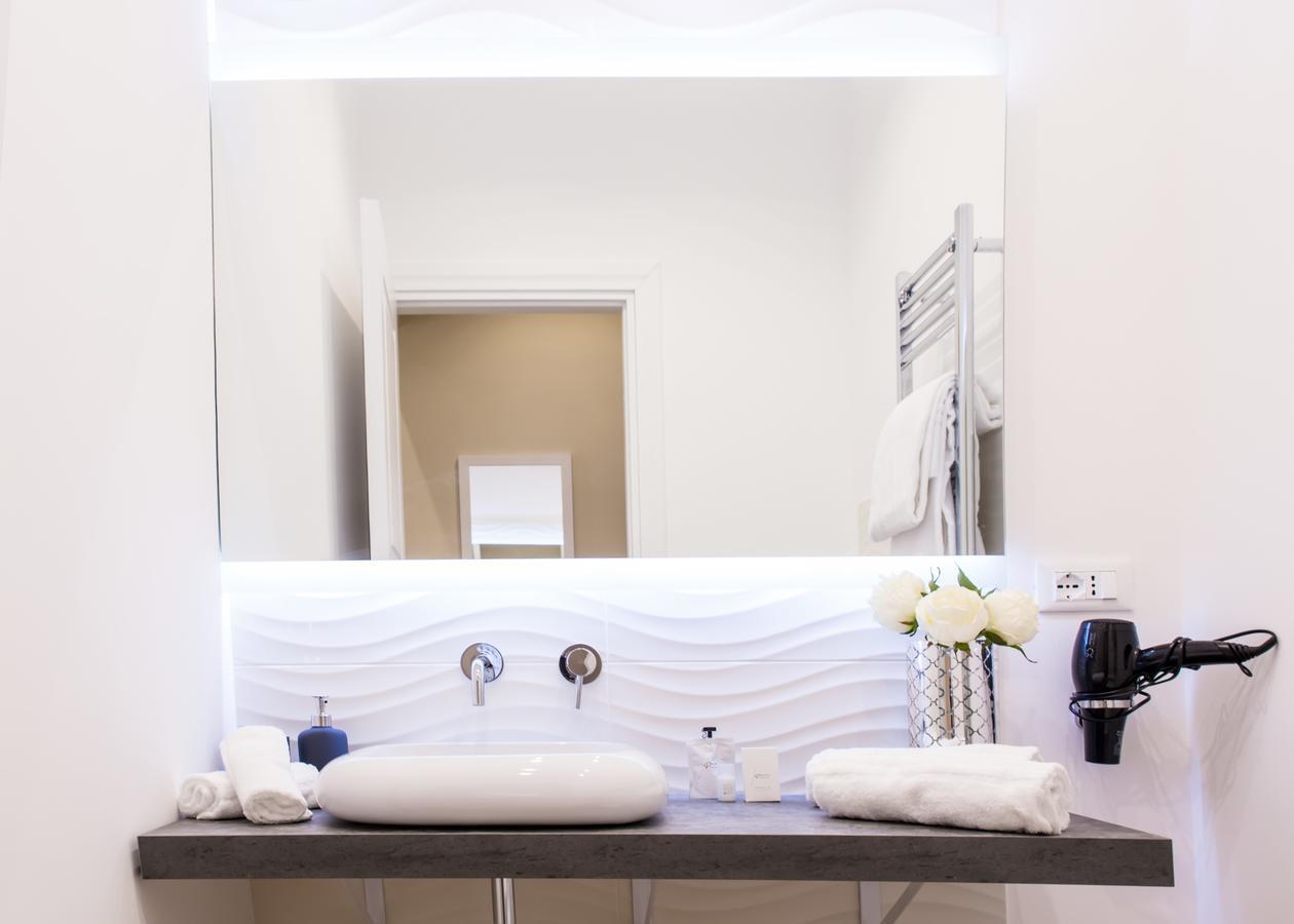 Nazionale Palace Suites โรม ภายนอก รูปภาพ