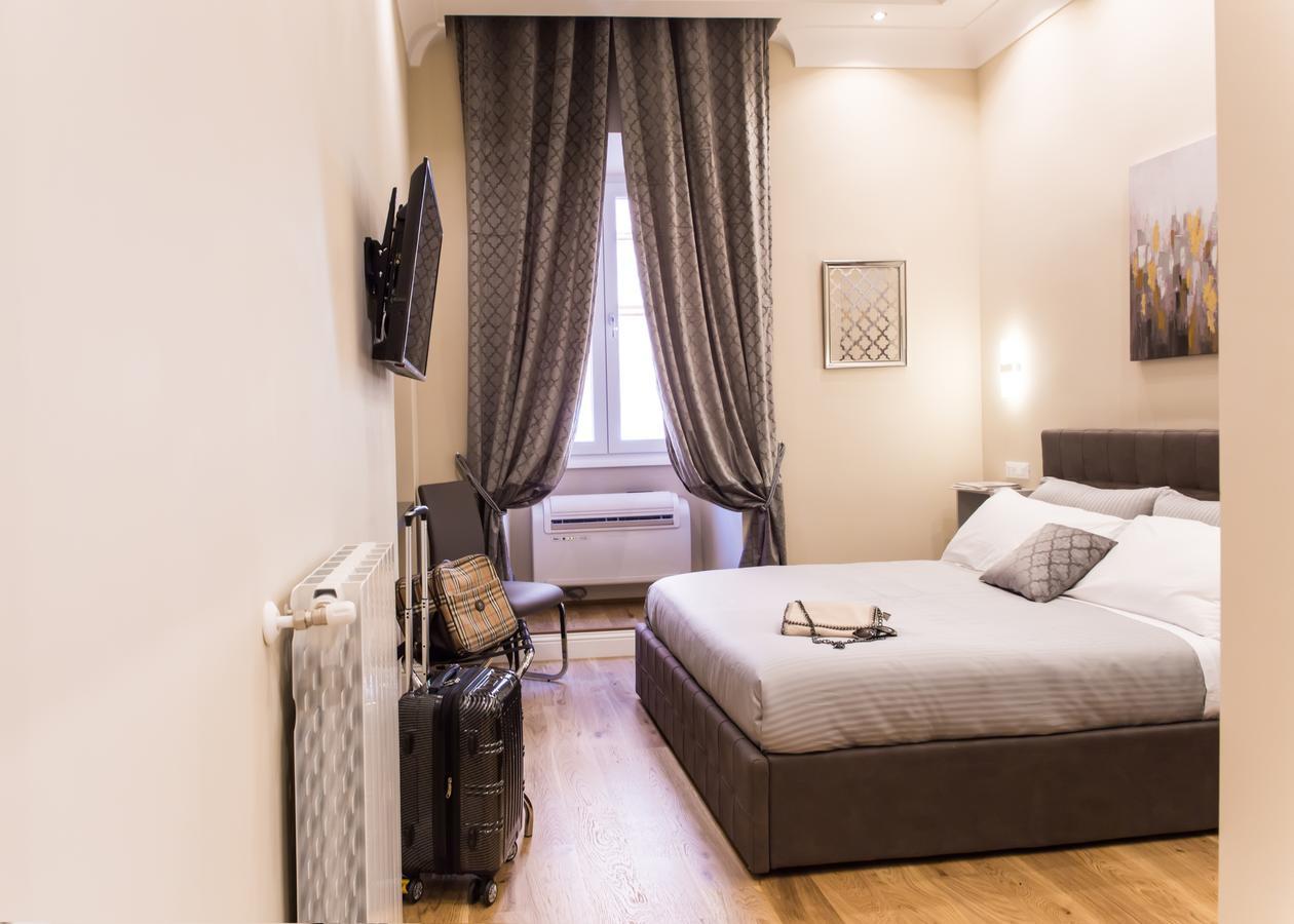 Nazionale Palace Suites โรม ภายนอก รูปภาพ